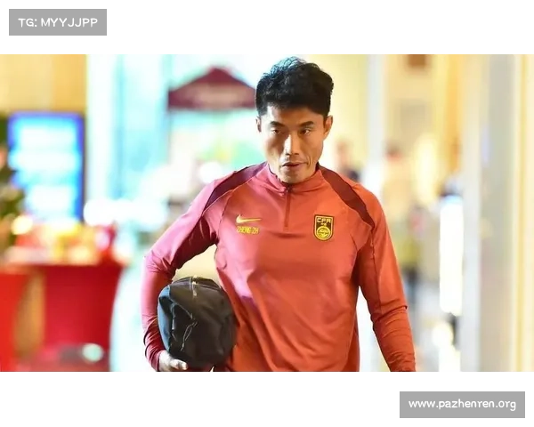 单后腰成国足防守命门，郑智时代空缺待解