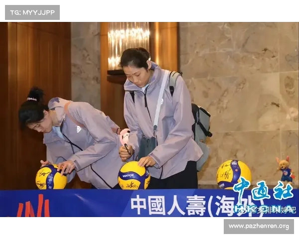 朱婷现场观赛为师妹加油打气全力支持助力比赛胜利 朱婷现场观赛为师妹加油打气全力支持助力比赛胜利