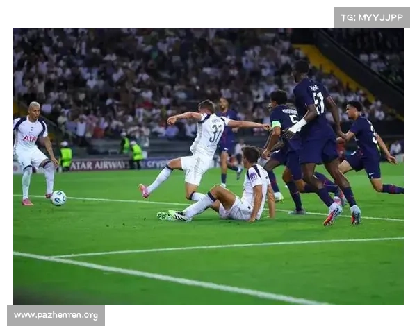 热刺关键时刻挺身而出绝杀对手展现团队韧性与决胜能力 热刺关键时刻挺身而出绝杀对手展现团队韧性与决胜能力