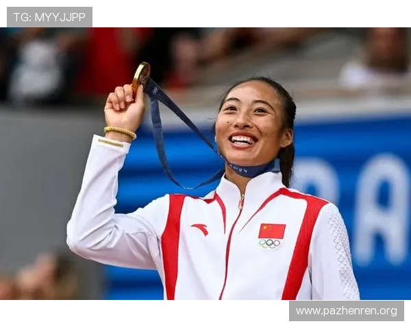 郑钦文幽默回应父母藏奥运金牌之事 自称场外性格甜美如糖